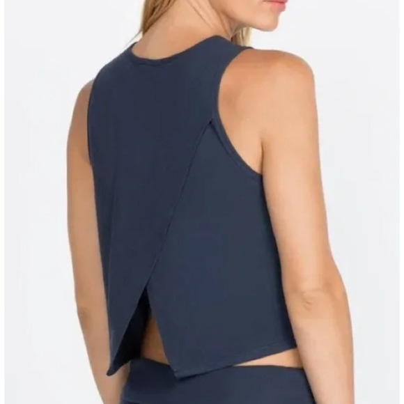 Johnny Was Calme NWT Cross Back Tank Deep Navy Outer Space Cropped Tank Top L - Picture 1 of 7